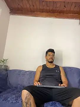 Snapshot of AndresSmith__ chatting on 02/11/26, 07:13 AndresSmith online show from 02/11/26, 07:13