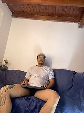 Snapshot of AndresSmith__ chatting on 02/19/26, 07:48 AndresSmith online show from 02/19/26, 07:48