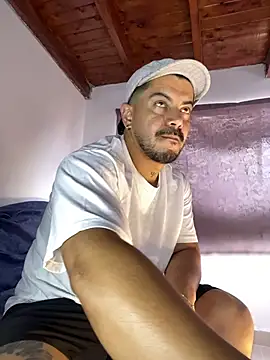 Snapshot of AndresSmith__ chatting on 03/23/26, 07:51 AndresSmith online show from 03/23/26, 07:51