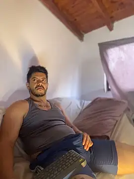 Snapshot of AndresSmith__ chatting on 04/16/26, 09:39 AndresSmith online show from 04/16/26, 09:39