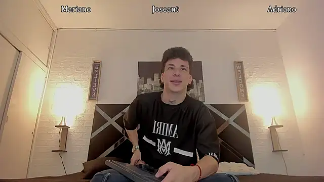 Snapshot of nakedfoam1 chatting on 10/11/25, 03:28 nakedfoam1 online show from 10/11/25, 03:28