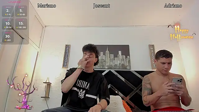 Snapshot of nakedfoam1 chatting on 10/17/25, 04:26 nakedfoam1 online show from 10/17/25, 04:26