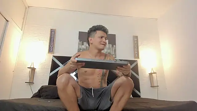 nakedfoam1 online show from 11/26/25, 03:18