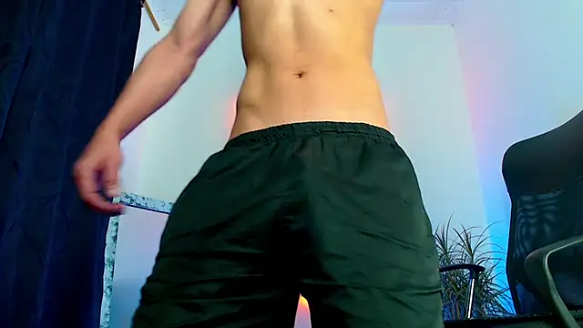 Snapshot of dirtyboy_23 chatting on 09/30/25, 08:08 dirtyboy 23 online show from 09/30/25, 08:08