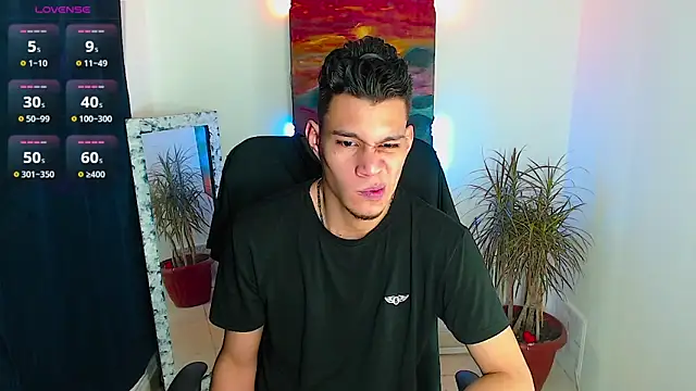 Snapshot of dirtyboy_23 chatting on 10/31/25, 05:08 dirtyboy 23 online show from 10/31/25, 05:08