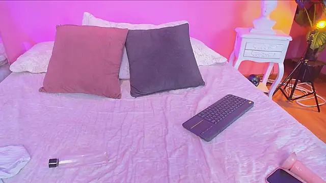 Bianca ks online show from 12/28/24, 09:31