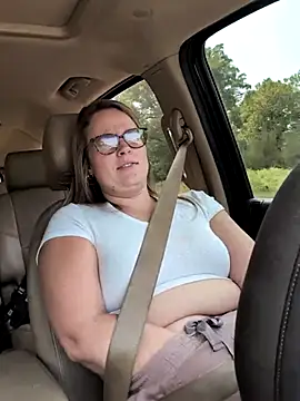 Snapshot of MrandMrsPooks chatting on 09/15/25, 06:41 MrandMrsPooks online show from 09/15/25, 06:41