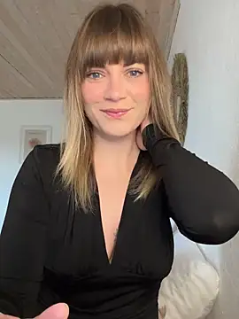 Milla  one online show from 12/18/24, 08:53