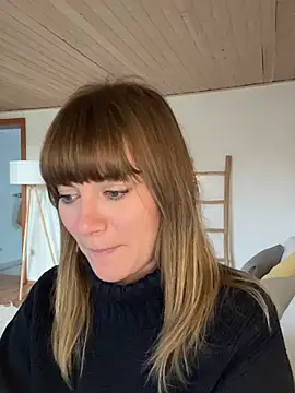 Milla  one online show from 01/07/25, 01:57