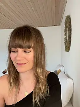 Milla  one online show from 01/29/25, 12:35