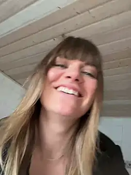 Milla  one online show from 02/04/25, 12:55