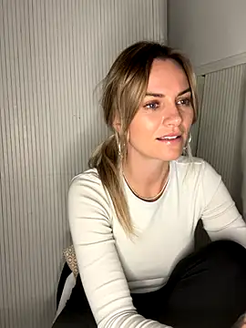 Milla  one online show from 11/13/25, 04:39