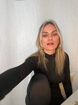 Snapshot of Milla__one chatting on 02/04/26, 12:33 Milla one online show from 02/04/26, 12:33