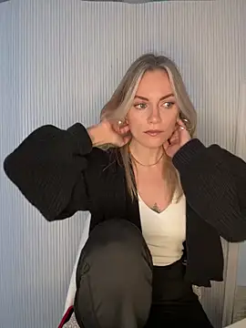 Snapshot of Milla__one chatting on 02/10/26, 01:26 Milla one online show from 02/10/26, 01:26