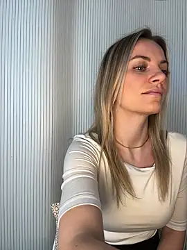 Snapshot of Milla__one chatting on 03/26/26, 08:31 Milla one online show from 03/26/26, 08:31