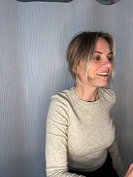 Snapshot of Milla__one chatting on 04/19/26, 03:44 Milla one online show from 04/19/26, 03:44