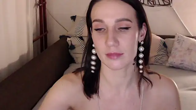 Snapshot of pepper_milf chatting on 01/25/25, 05:08 pepper milf online show from 01/25/25, 05:08