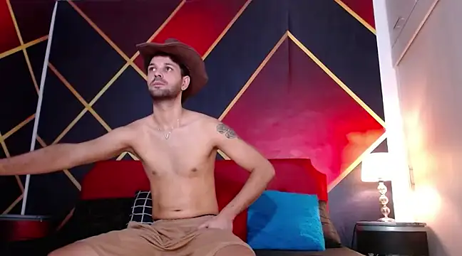 CindyandCarlo online show from 12/17/24, 03:49