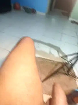 Snapshot of Olivia511 chatting on 01/04/25, 12:49 Olivia511 online show from 01/04/25, 12:49