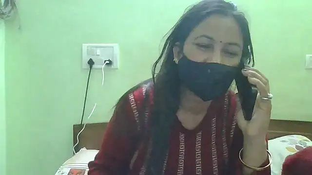 Snapshot of couplesuni chatting on 12/19/24, 10:56 couplesuni online show from 12/19/24, 10:56