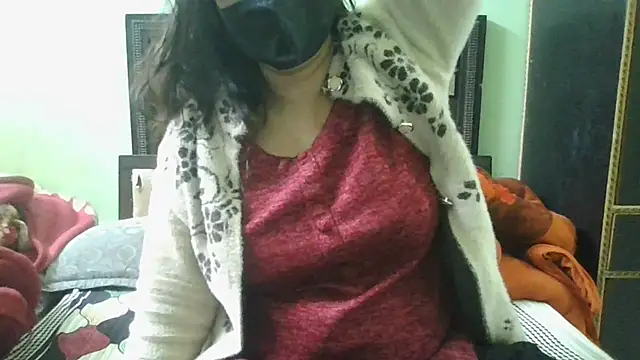 Snapshot of couplesuni chatting on 12/22/24, 12:38 couplesuni online show from 12/22/24, 12:38