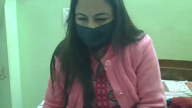 Snapshot of couplesuni chatting on 12/27/24, 10:45 couplesuni online show from 12/27/24, 10:45