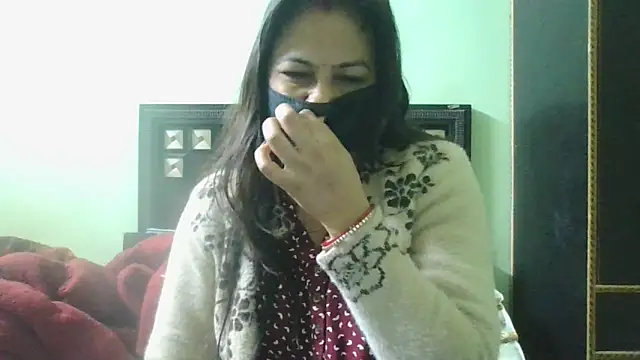 Snapshot of couplesuni chatting on 02/01/25, 03:08 couplesuni online show from 02/01/25, 03:08