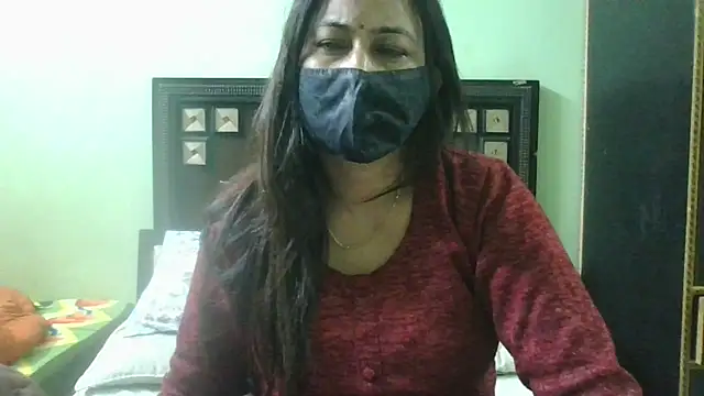 Snapshot of couplesuni chatting on 02/03/25, 10:47 couplesuni online show from 02/03/25, 10:47