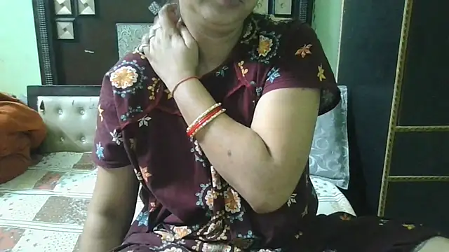 Snapshot of couplesuni chatting on 09/24/25, 02:48 couplesuni online show from 09/24/25, 02:48