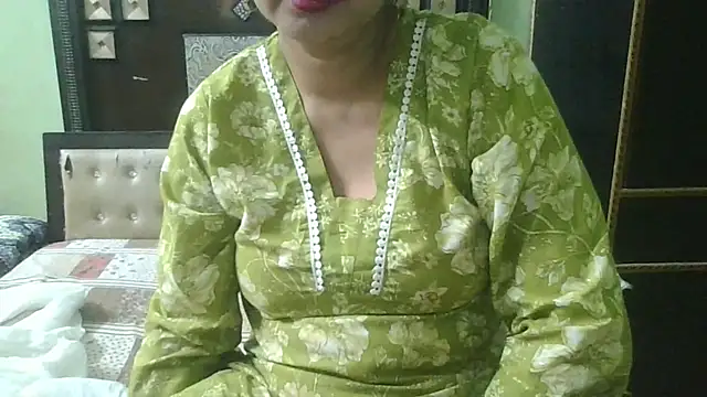 Snapshot of couplesuni chatting on 10/23/25, 10:58 couplesuni online show from 10/23/25, 10:58