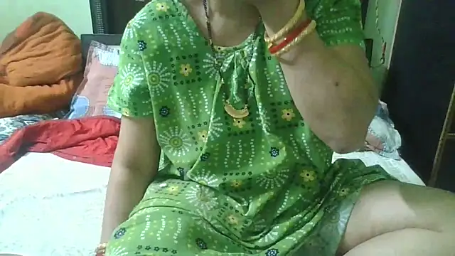 Snapshot of couplesuni chatting on 10/26/25, 02:01 couplesuni online show from 10/26/25, 02:01