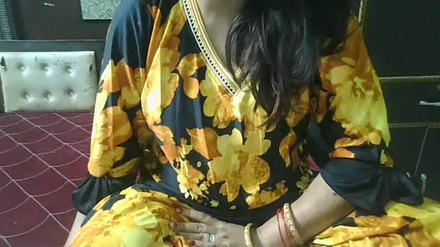 Snapshot of couplesuni chatting on 10/29/25, 02:47 couplesuni online show from 10/29/25, 02:47