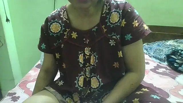 Snapshot of couplesuni chatting on 03/18/26, 07:55 couplesuni online show from 03/18/26, 07:55