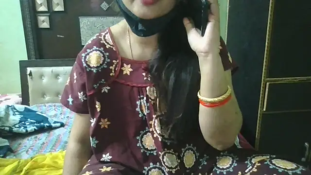 Snapshot of couplesuni chatting on 04/07/26, 05:52 couplesuni online show from 04/07/26, 05:52