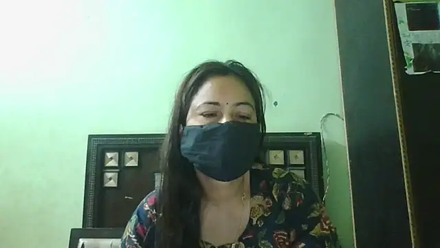 Snapshot of couplesuni chatting on 04/09/26, 05:07 couplesuni online show from 04/09/26, 05:07