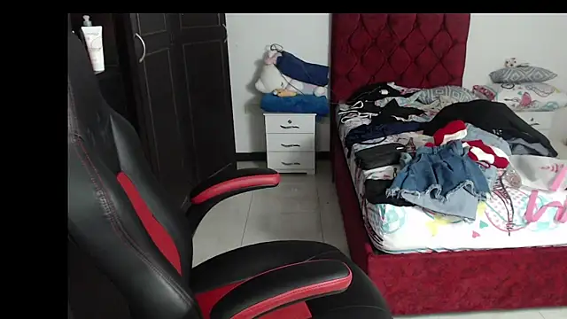 kayla k18 online show from 12/15/24, 05:56