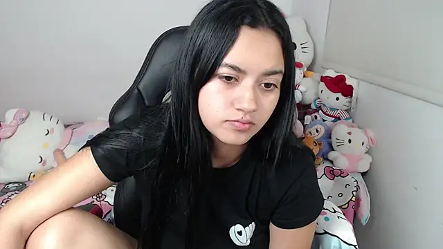Snapshot of kayla_k18 chatting on 06/22/26, 02:24 kayla k18 online show from 06/22/26, 02:24