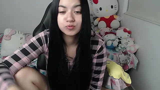 Snapshot of kayla_k18 chatting on 07/02/26, 03:23 kayla k18 online show from 07/02/26, 03:23