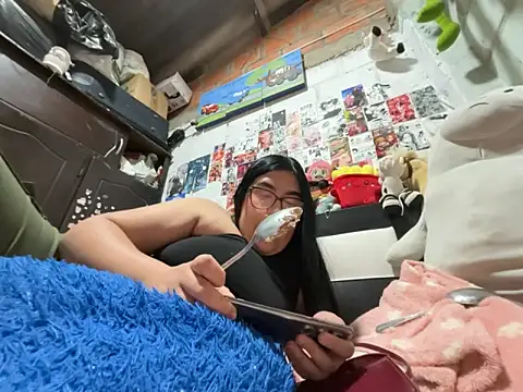 dafne19  online show from 03/15/26, 04:18