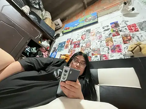 dafne19  online show from 04/06/26, 04:46