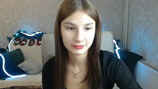 Snapshot of AnaHoney chatting on 12/10/24, 07:37 AnaHoney online show from 12/10/24, 07:37