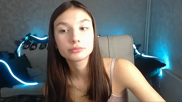 Snapshot of AnaHoney chatting on 12/19/24, 09:51 AnaHoney online show from 12/19/24, 09:51