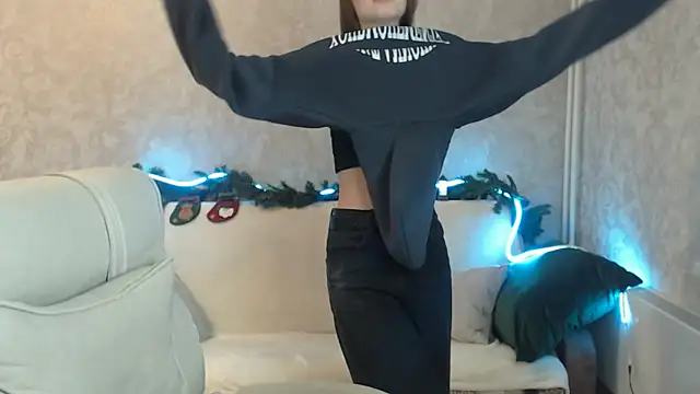 Snapshot of AnaHoney chatting on 01/17/25, 10:11 AnaHoney online show from 01/17/25, 10:11