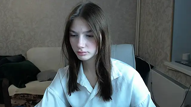 Snapshot of AnaHoney chatting on 03/17/25, 01:24 AnaHoney online show from 03/17/25, 01:24