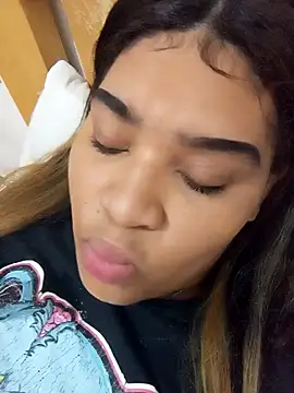 ambarlennoix online show from 12/13/24, 07:15