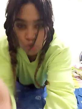 ambarlennoix online show from 12/31/24, 08:04