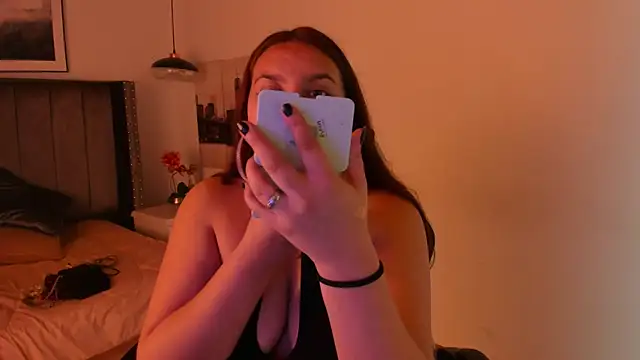 Alaia Cute online show from 12/12/24, 01:10