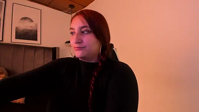 Alaia Cute online show from 01/11/25, 02:47