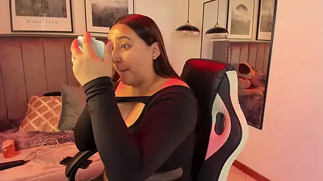 Alaia Cute online show from 09/20/25, 04:02