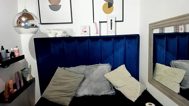 Snapshot of Alaia_Cute chatting on 07/09/26, 02:37 Alaia Cute online show from 07/09/26, 02:37